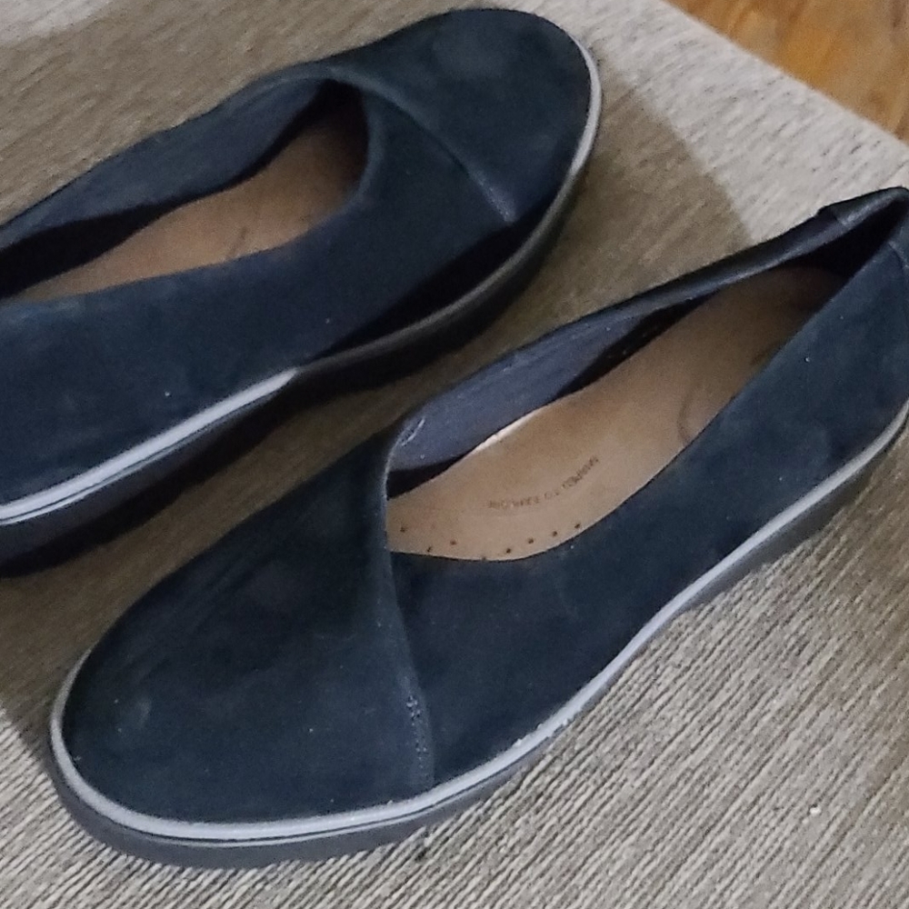 Black suede clark shoes